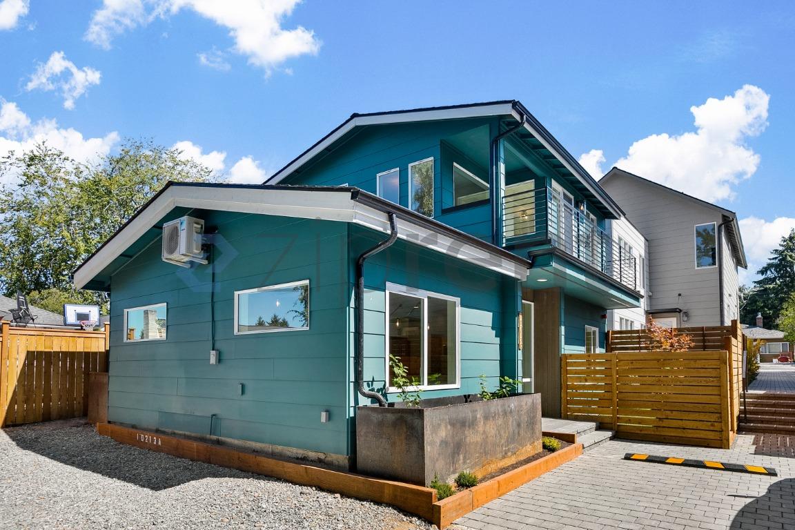 10213 40th Ave SW photo 3