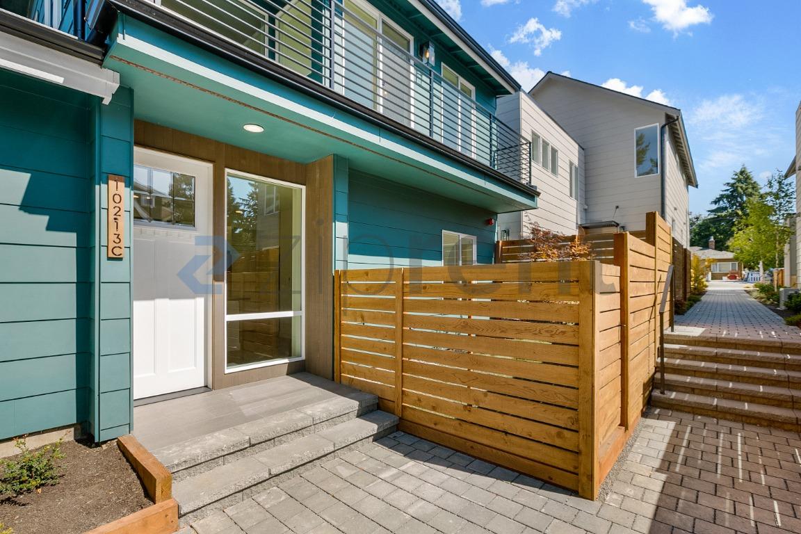 10213 40th Ave SW photo 5