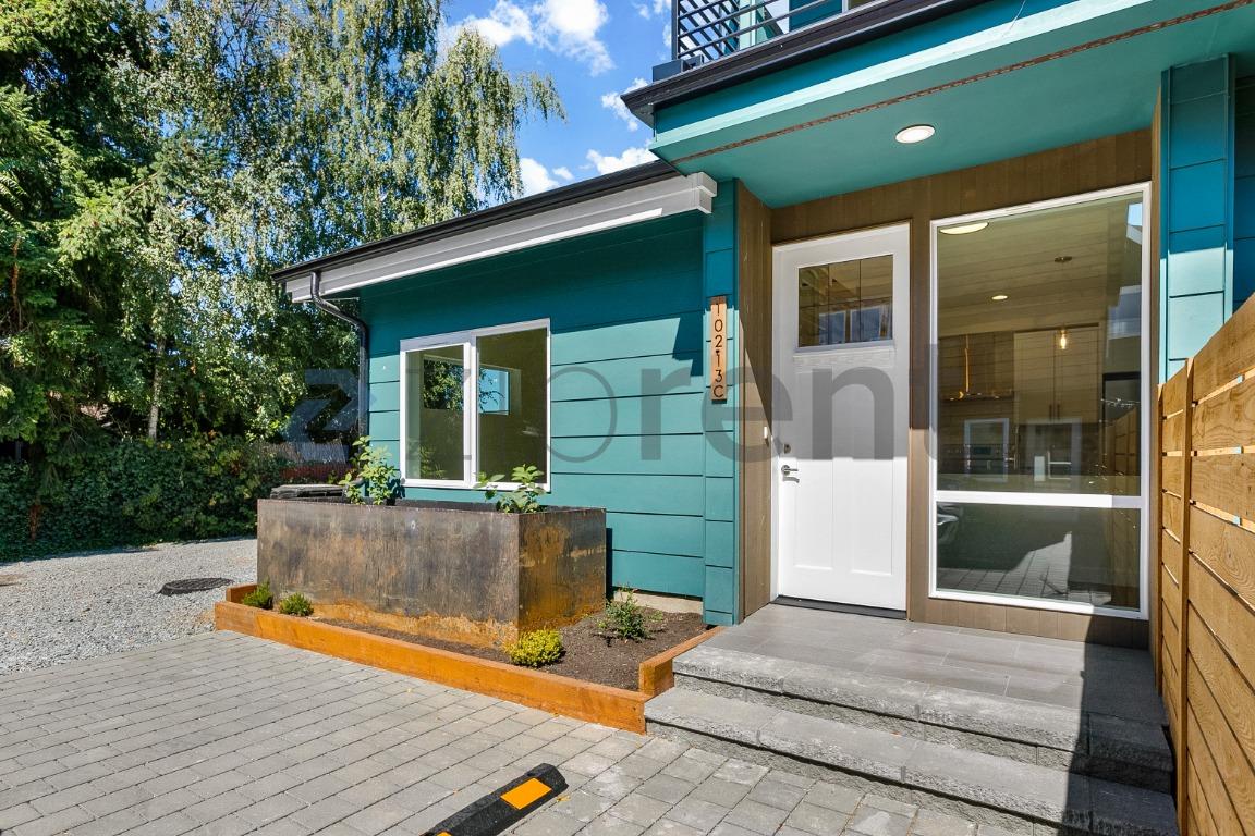 10213 40th Ave SW photo 4