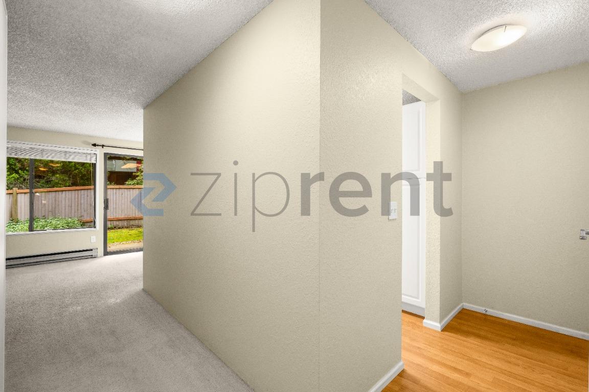 12528 Northeast 117th Place photo 5
