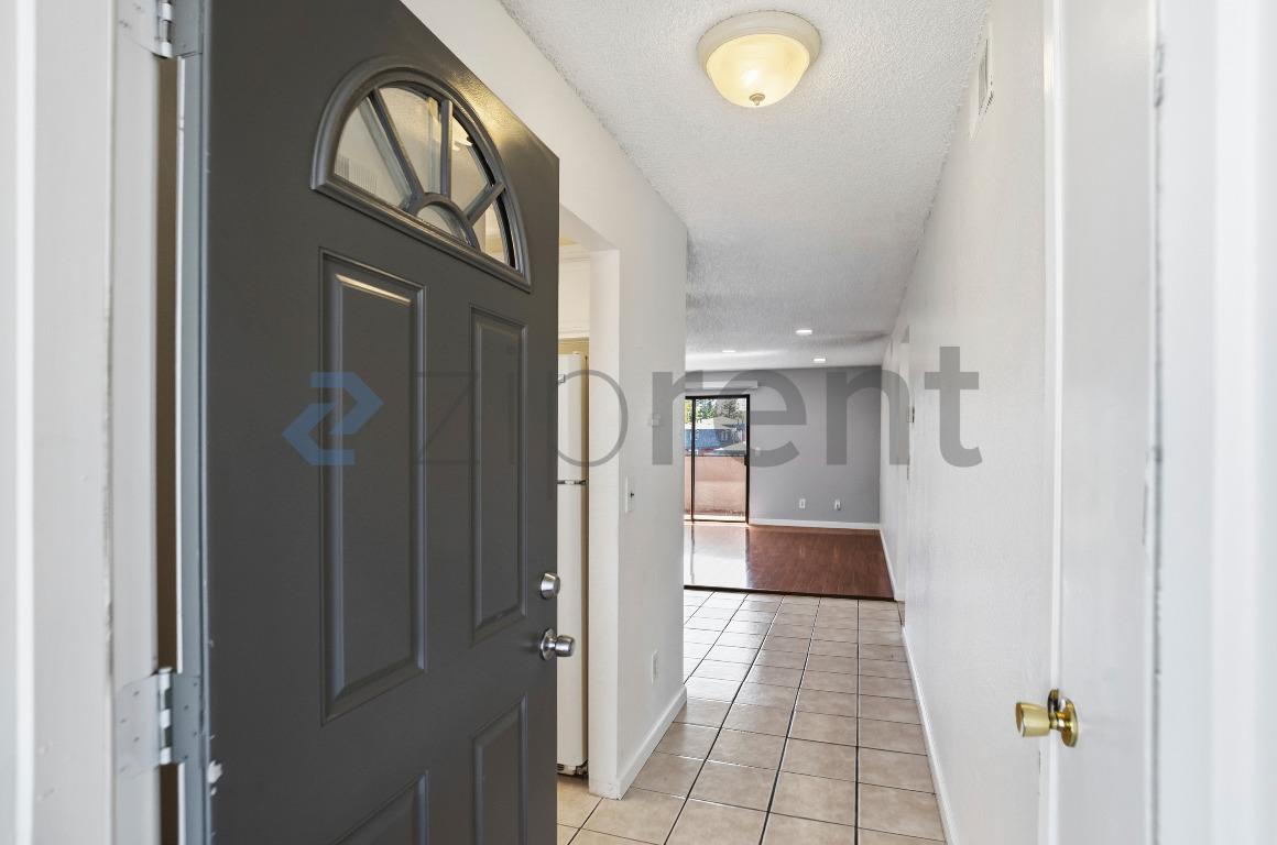 3272 Shadow Park Place photo 4