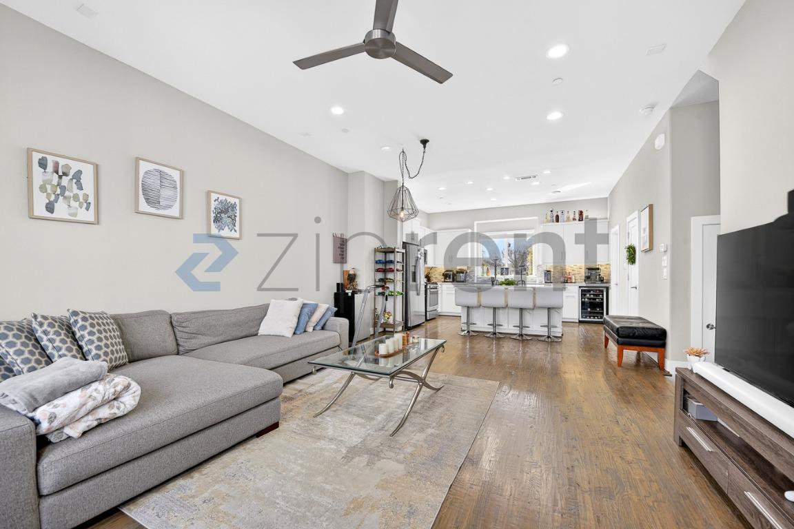 4906 Live Oak Street photo 3