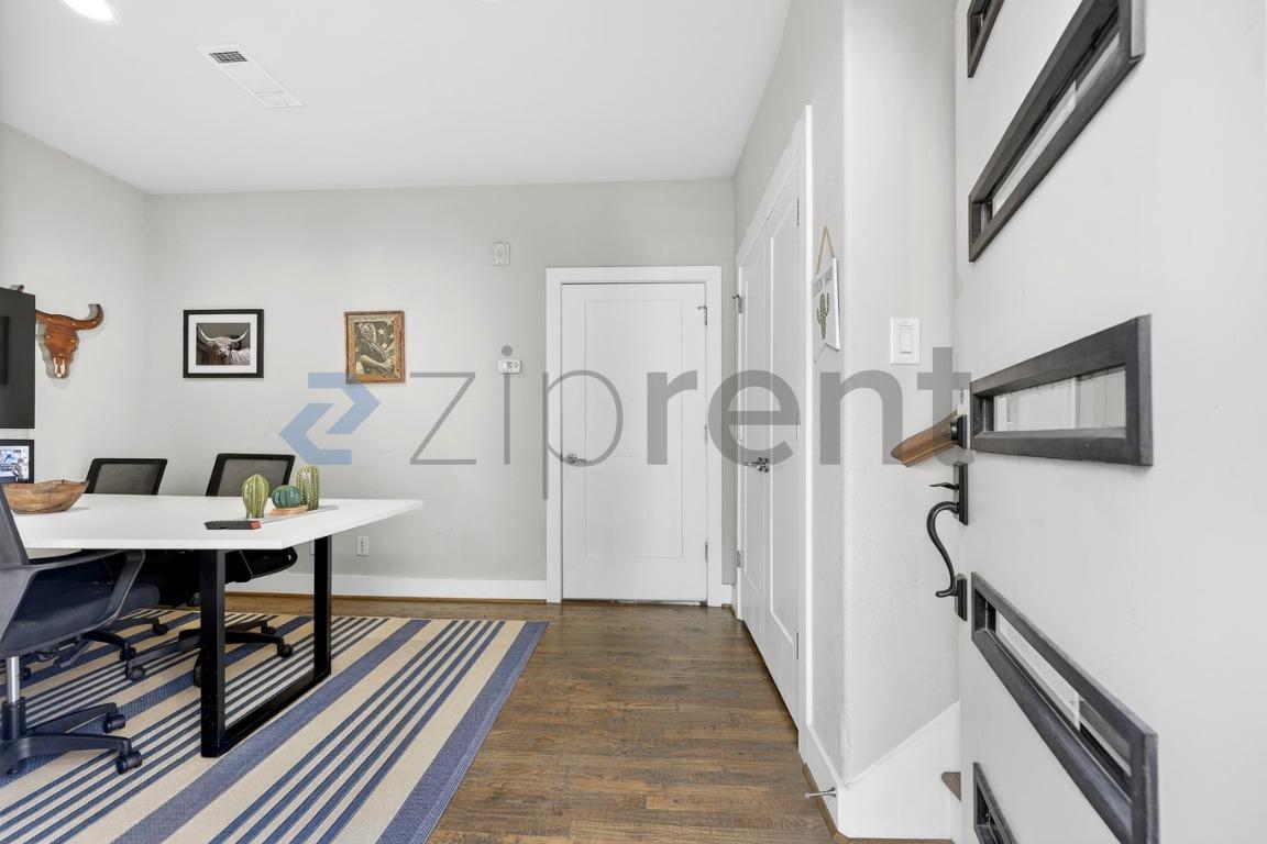 4906 Live Oak Street photo 5