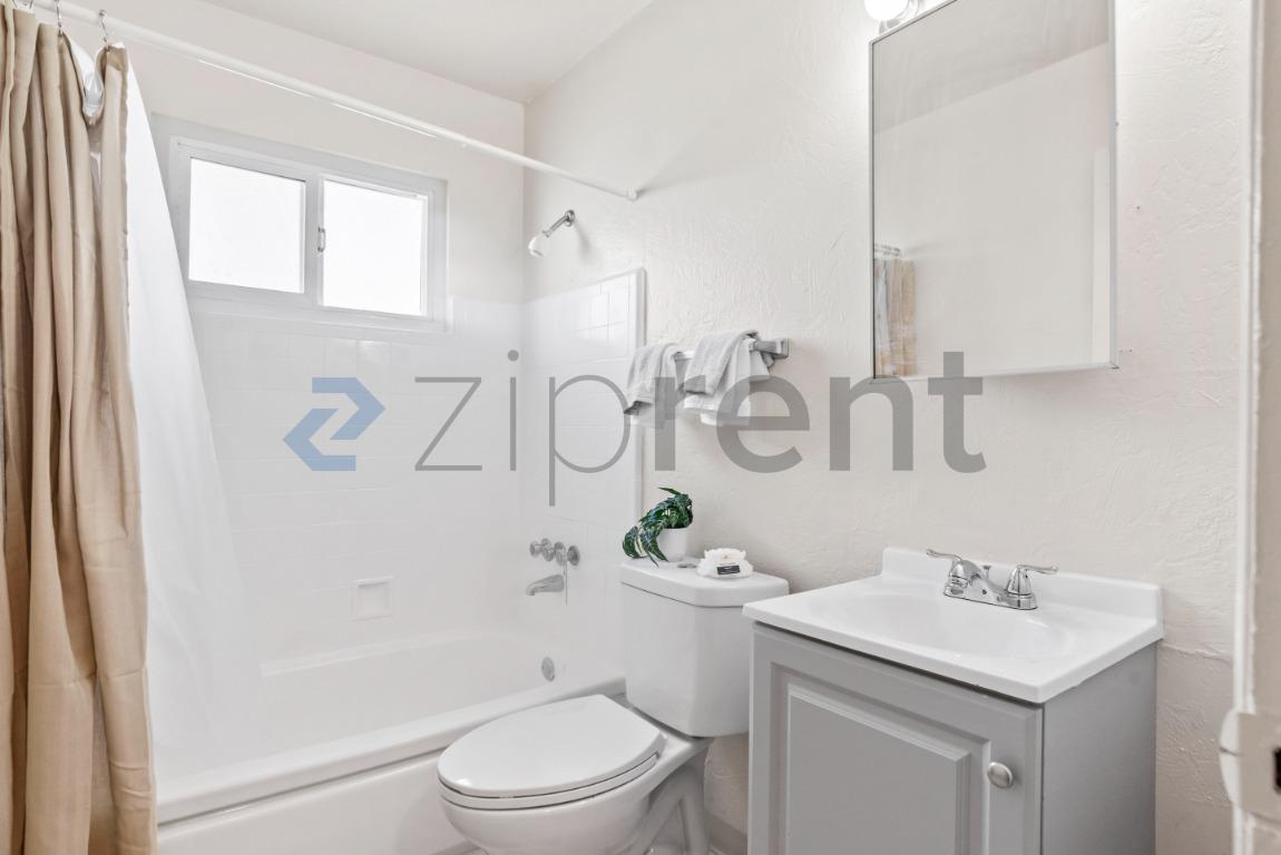 Unit 37 photo 2