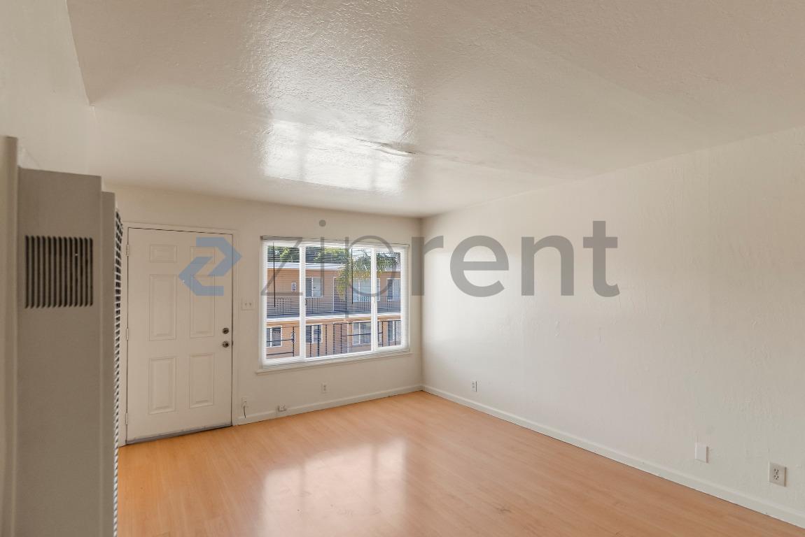 7630 Lockwood St Oakland, CA 94621 photo 5