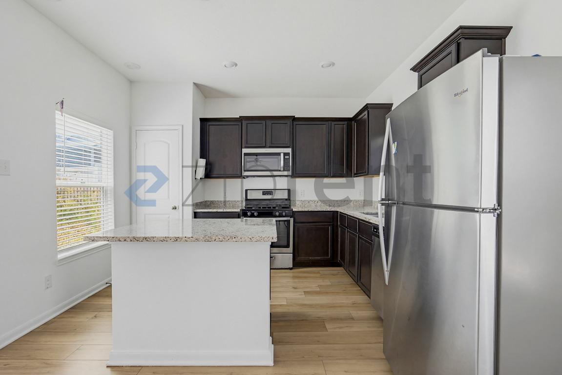 10843 Emerick Street photo 5
