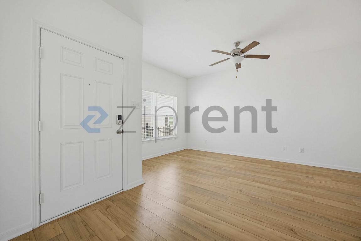 10843 Emerick Street photo 3