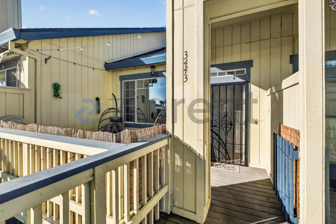 3443 Wells Rd photo 3