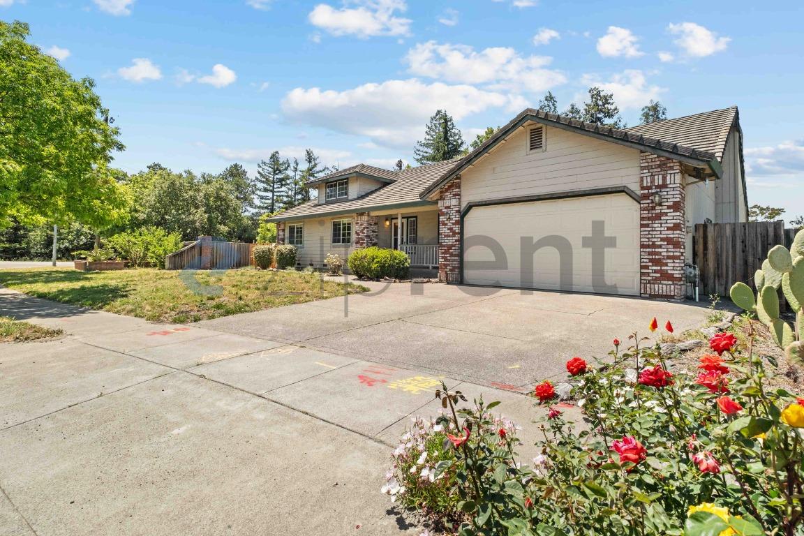 1425 Country Manor Drive photo 3