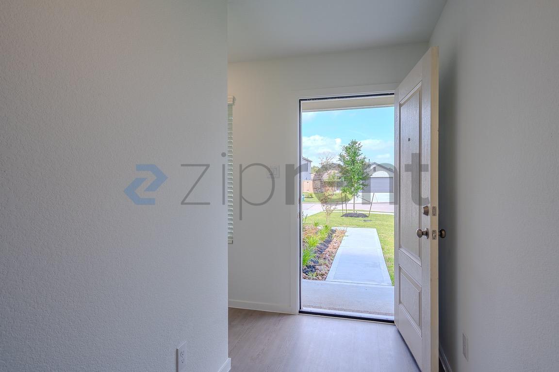 31416 Pratola Serra Circle photo 5