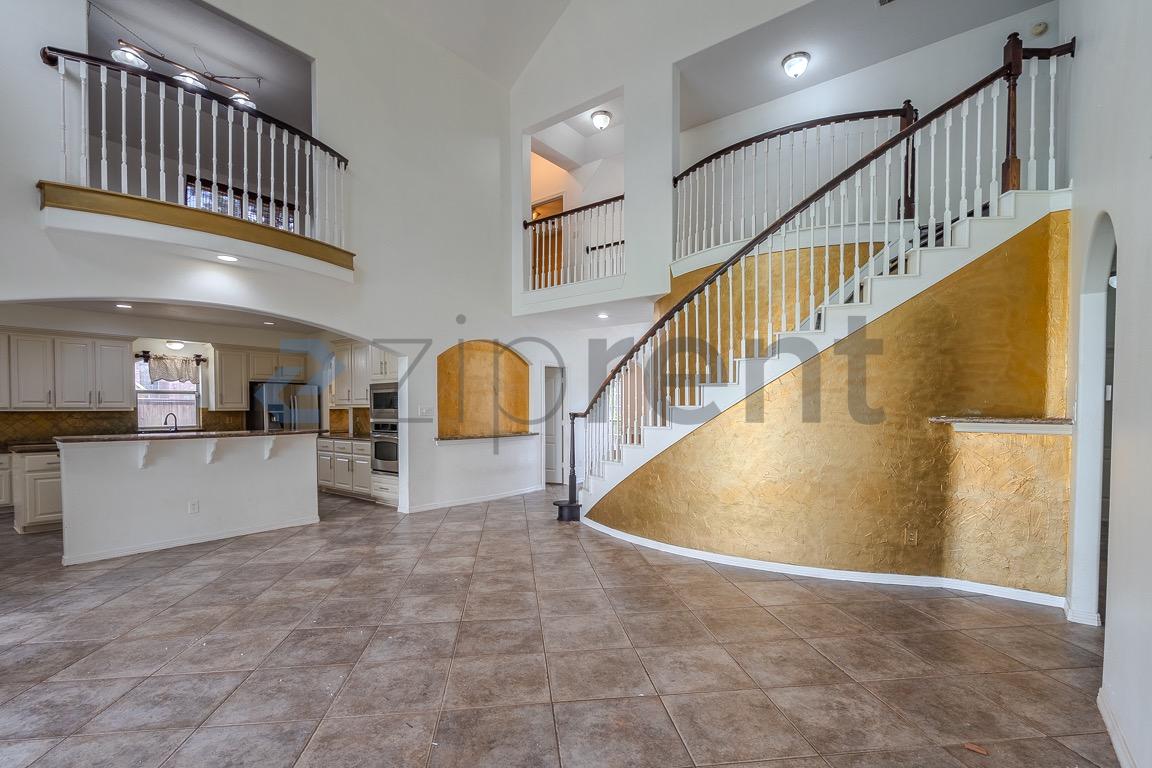 14911 Oxford Way photo 4