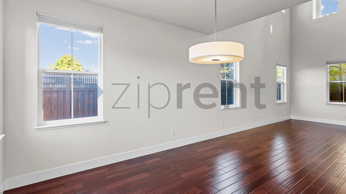 133 Avon Terrace photo 5