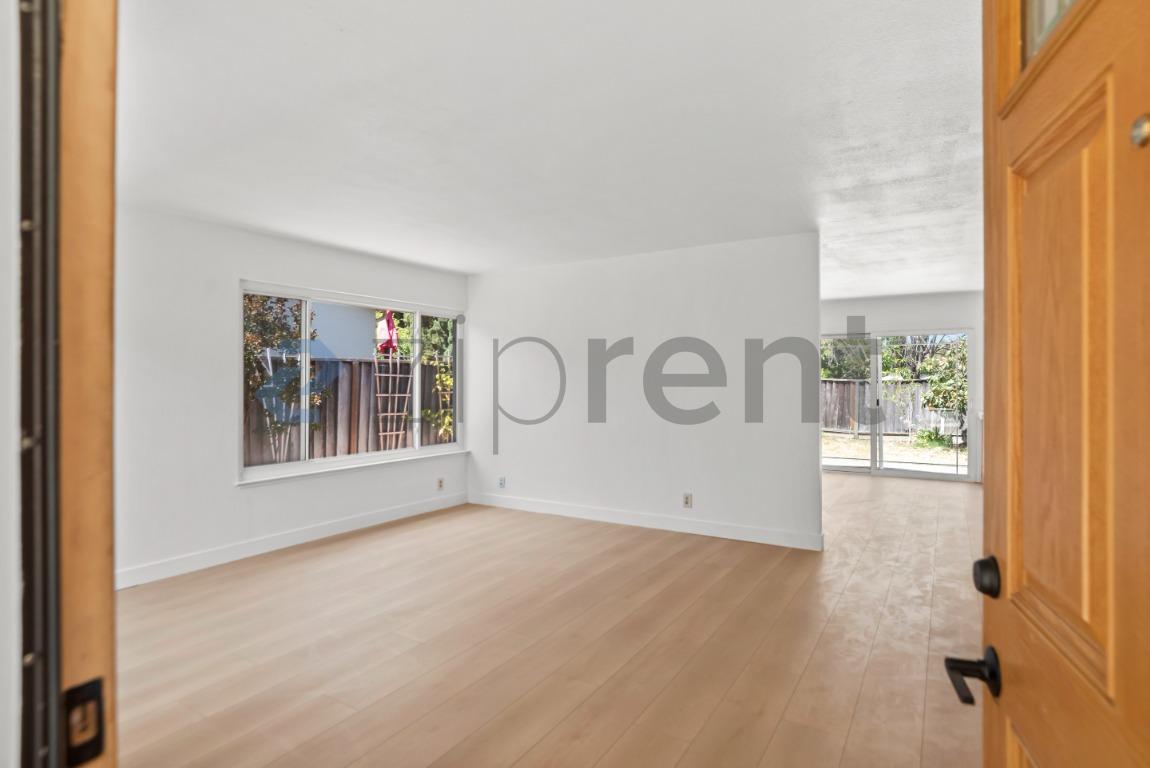 6944 Heaton Moor Dr photo 5