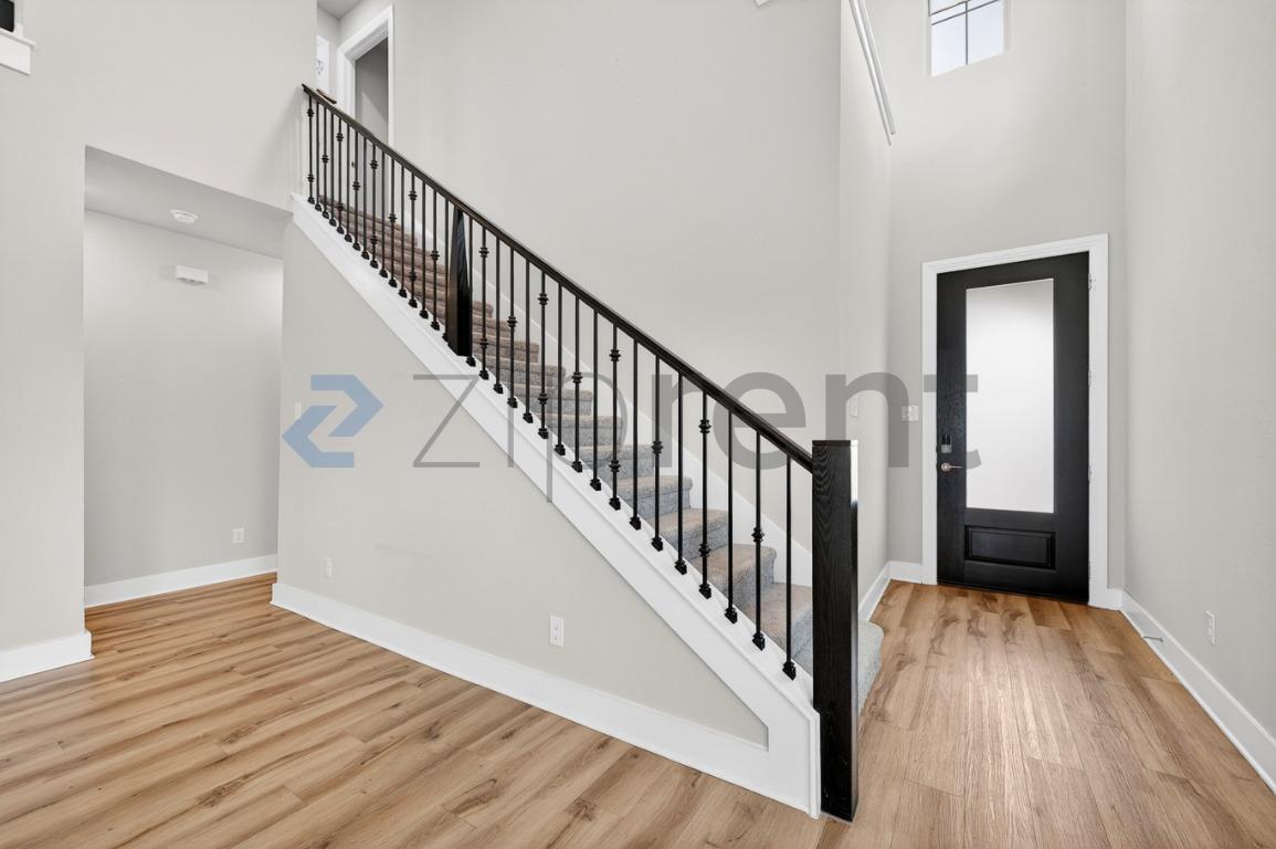 2301 Norma Ln photo 3