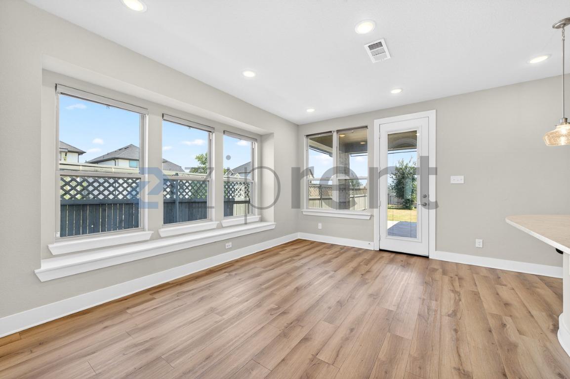 2301 Norma Ln photo 5