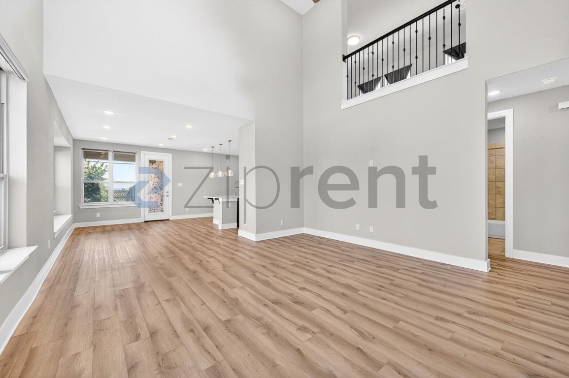2301 Norma Ln photo 4