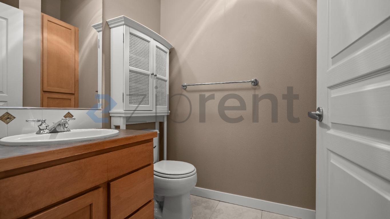 2801 1st Ave Seattle, WA 98121 photo 5