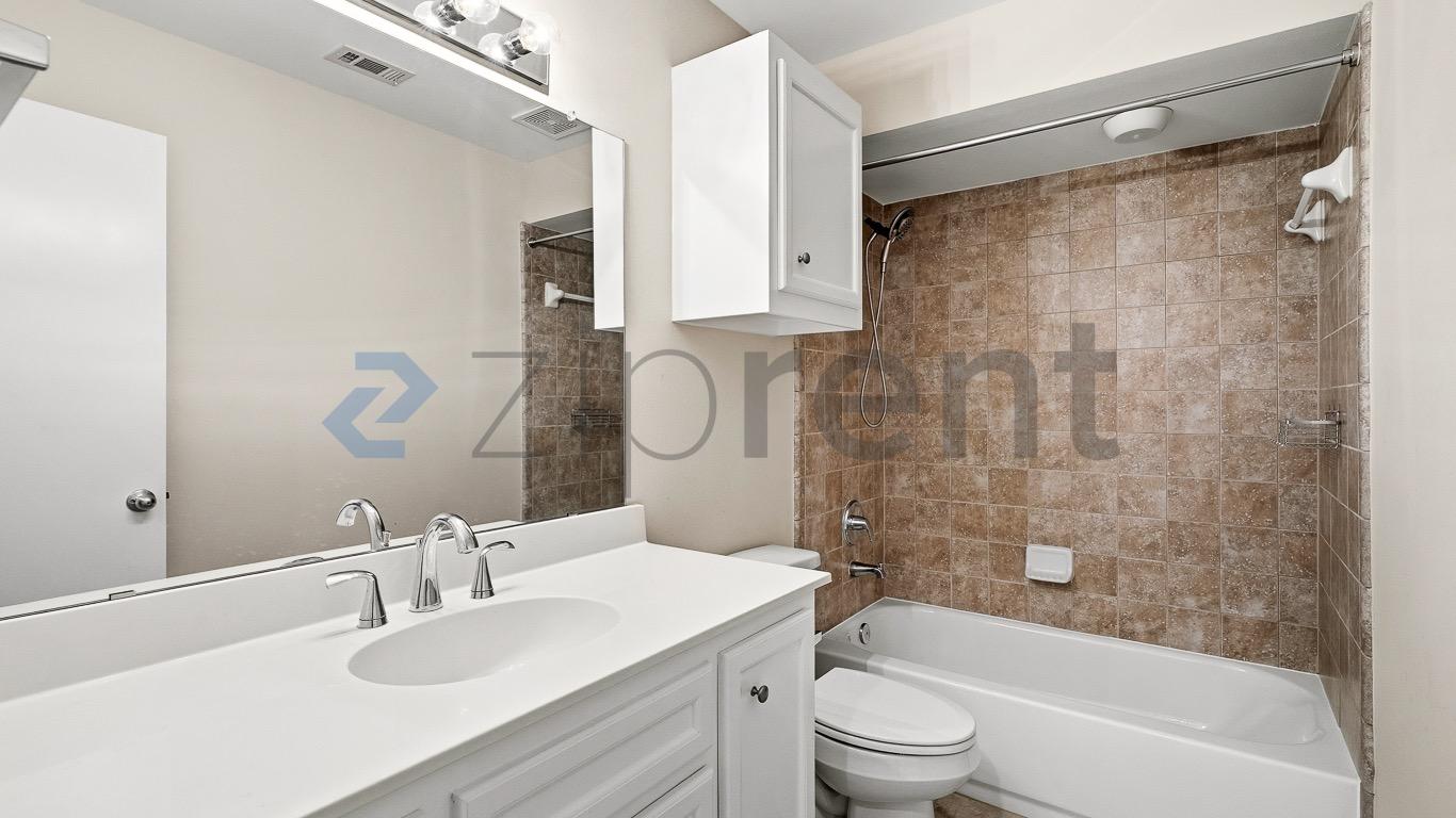 11504 Main Elm Drive photo 5