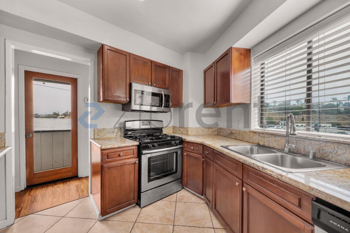 4239 Massachusetts Avenue photo 3