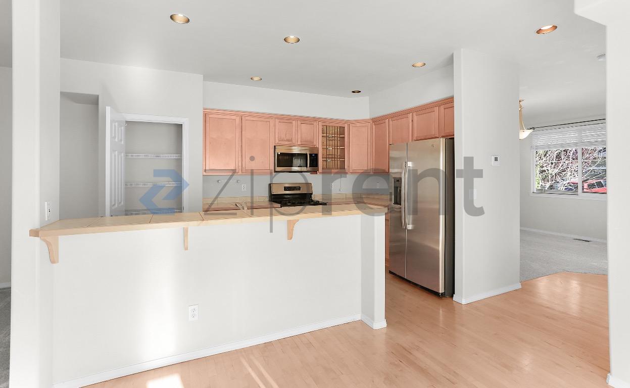 112 203rd Street Southeast photo 4