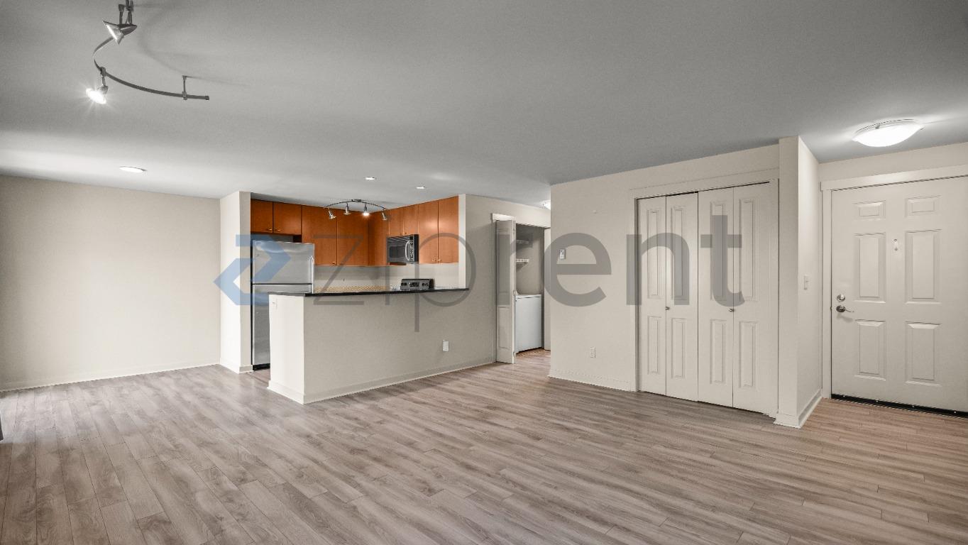 8240 126th Ave NE Kirkland, WA 98033 photo 2