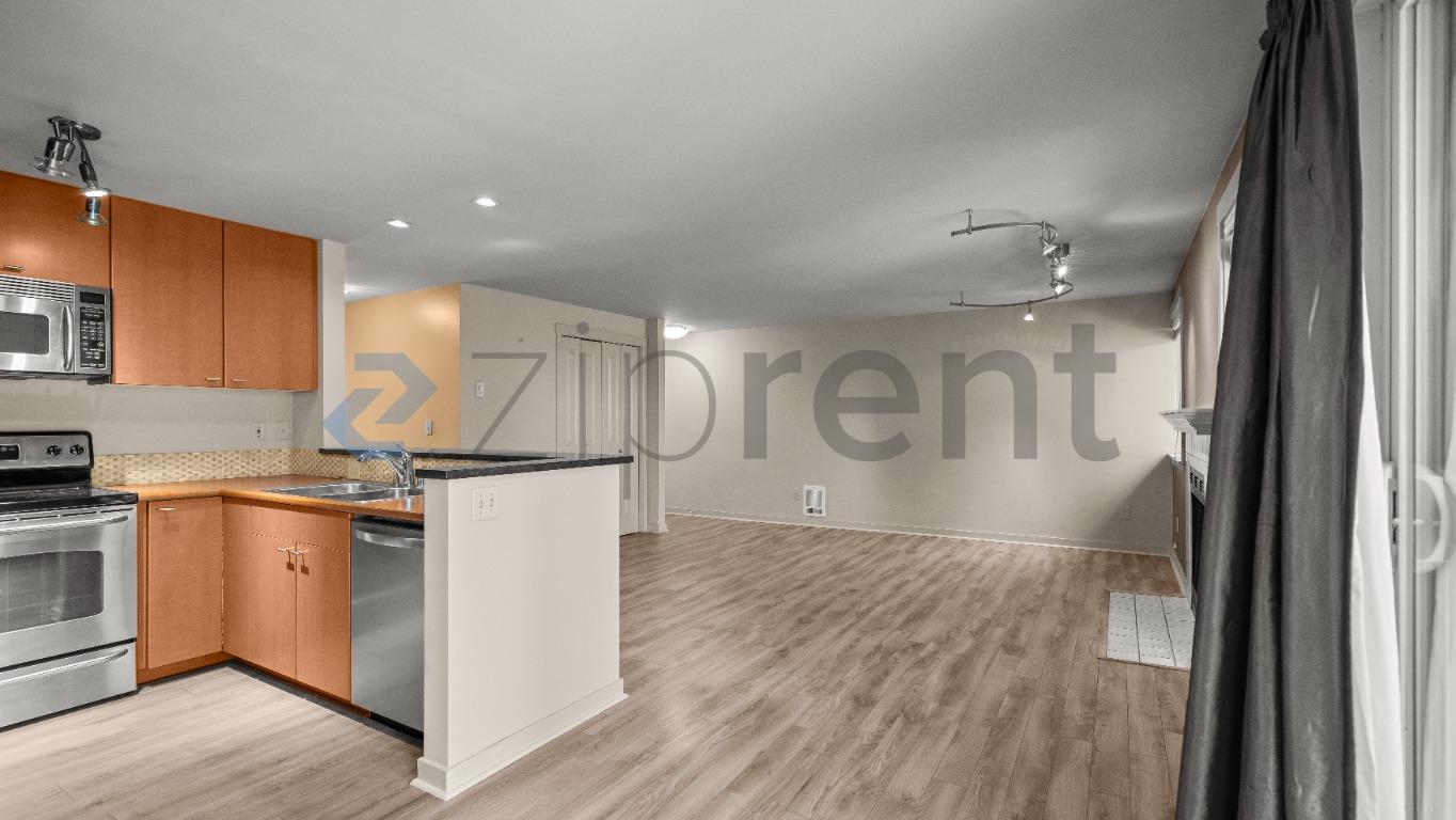 8240 126th Ave NE Kirkland, WA 98033 photo 4