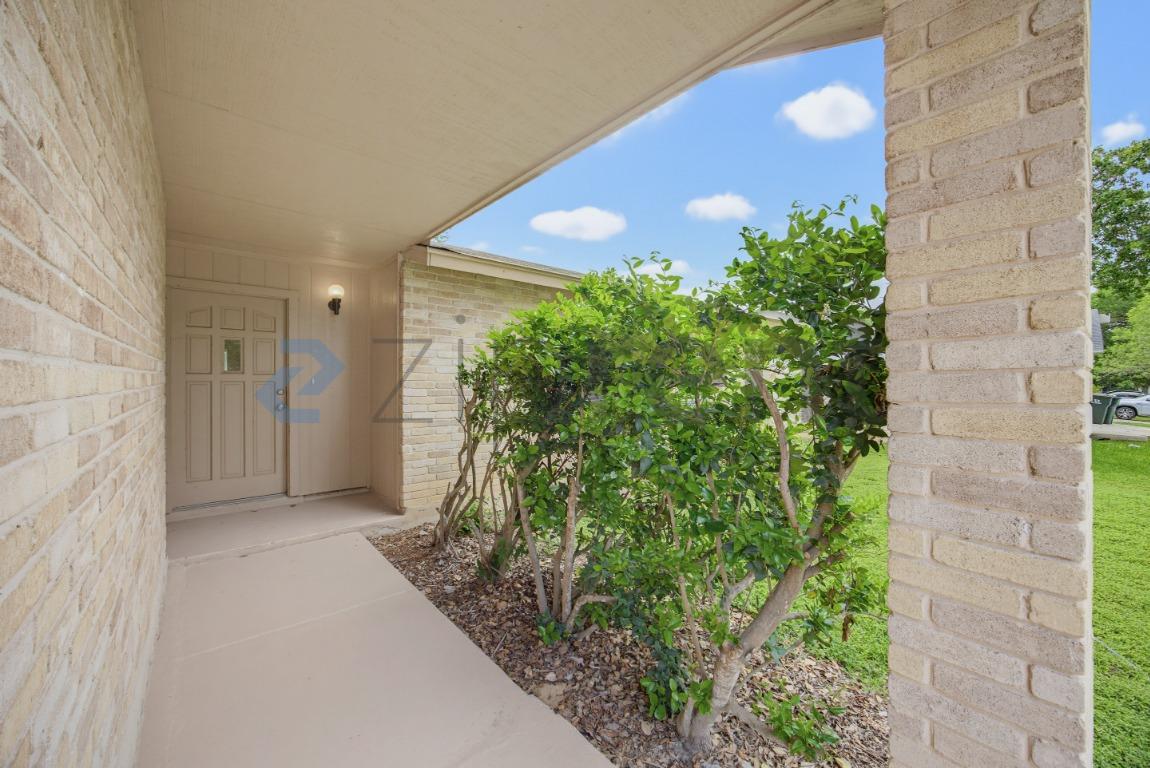 8318 Tuxford photo 5