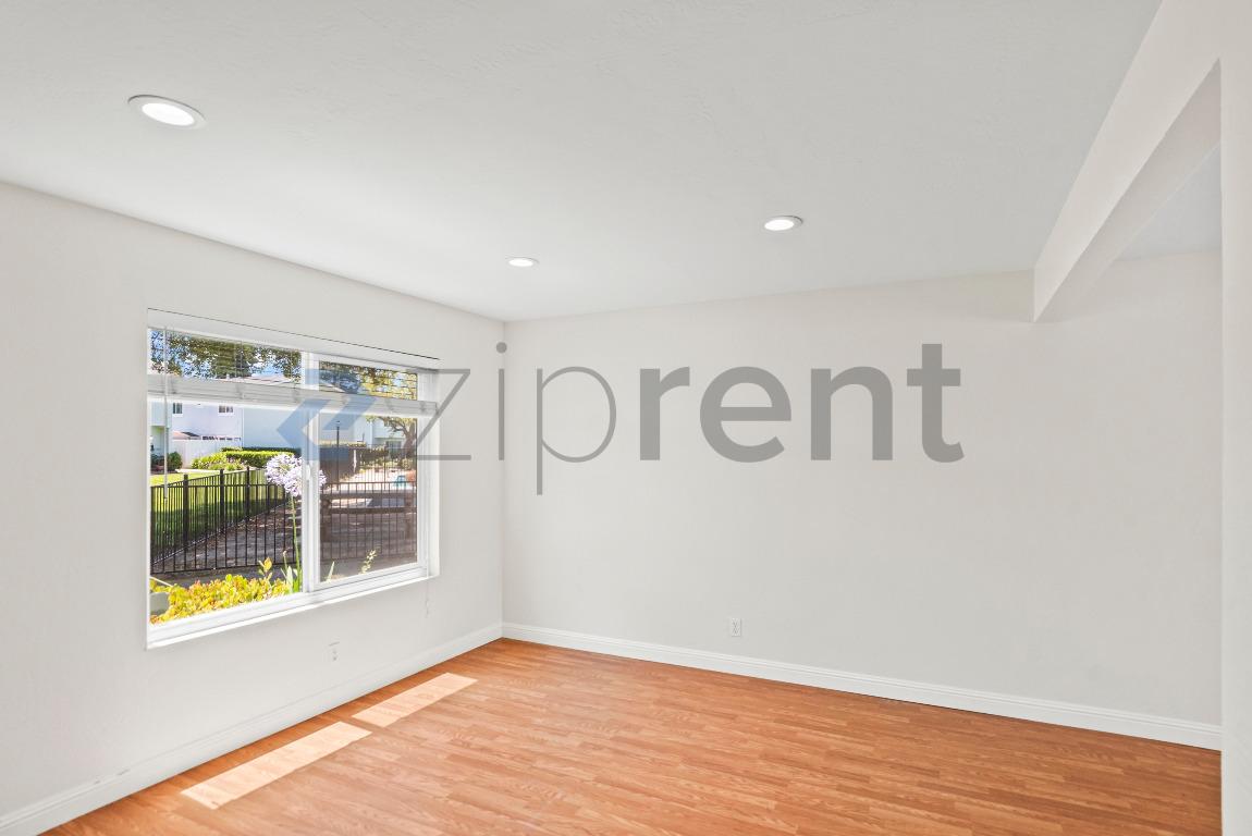 38551 Royal Ann Common photo 5