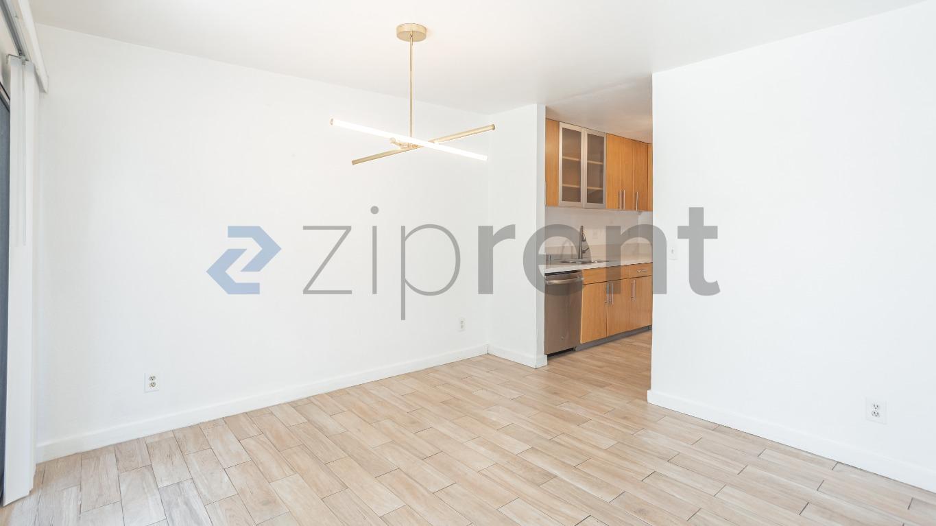 213 Apollo photo 4