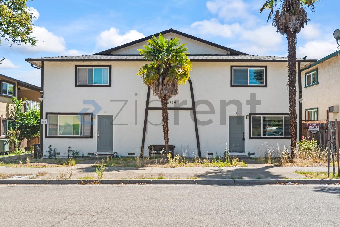Unit Apt 2 photo 2