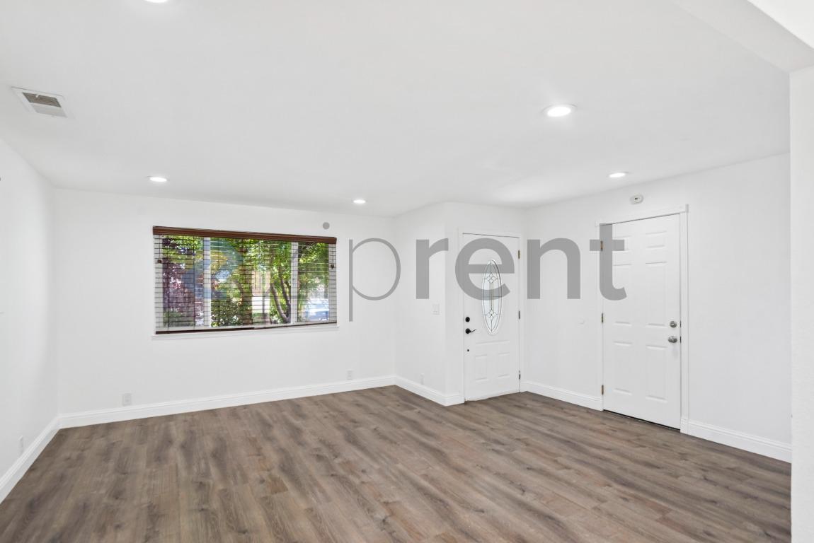 378 Spring Valley Lane photo 5