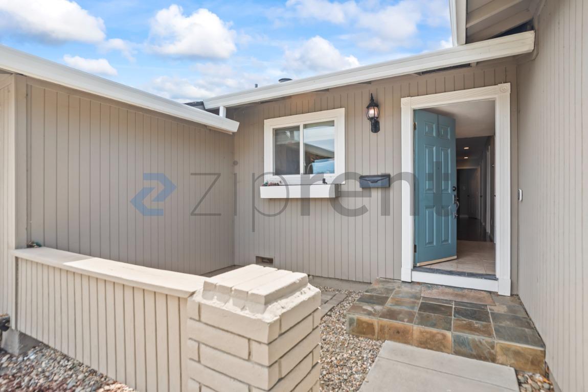 6225 Hokett Way photo 3