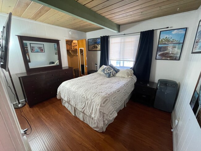 1812 Hornblend St San Diego, CA 92109 photo 2