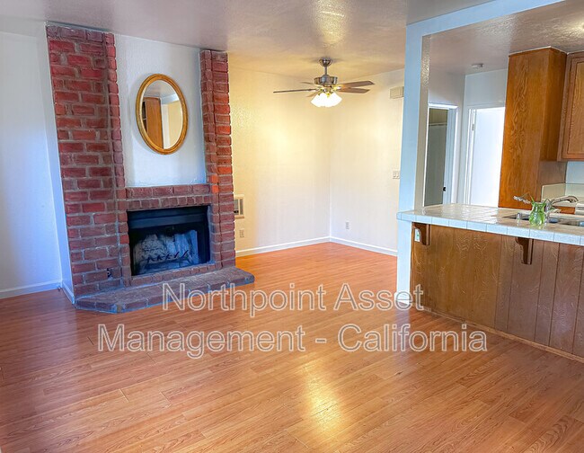 4466 41st St San Diego, CA 92116 photo 5