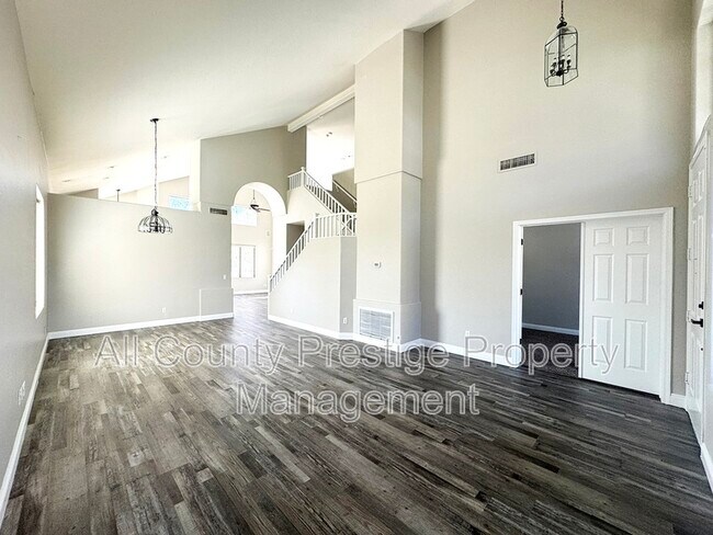 2602 E Glass Ln Phoenix, AZ 85042 photo 4