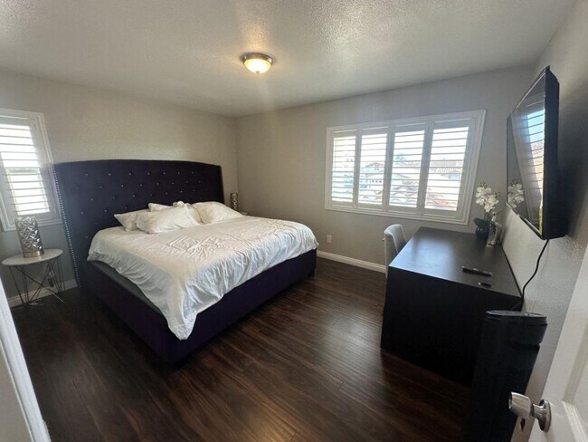 10220 Keoki Street, San Diego, CA 92126 photo 5