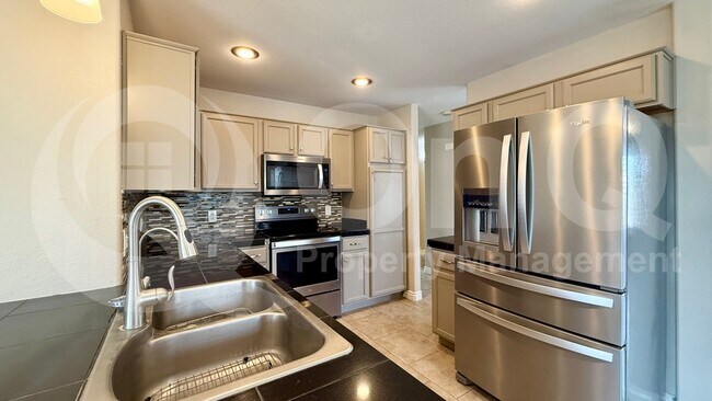 15901 W Young St Surprise, AZ 85374 photo 4