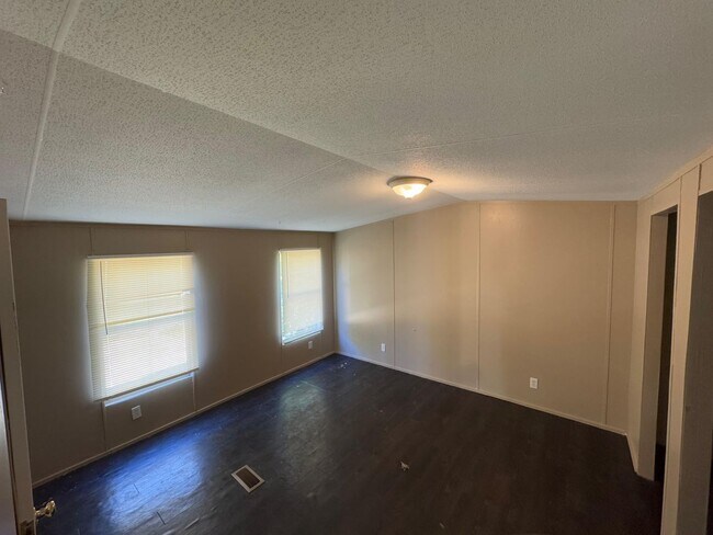 8315 Burleson Manor Rd Manor, TX 78653 photo 5