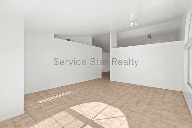 3596 E Thornton Ave photo 5