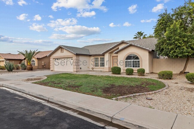 3596 E Thornton Ave photo 2