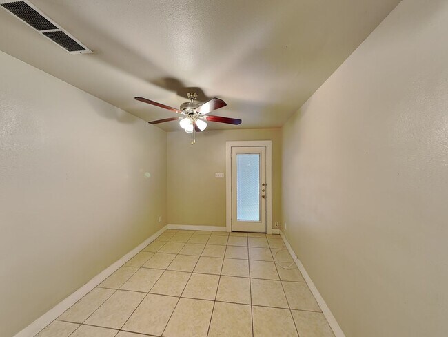 3932 Locke Ave Fort Worth, TX 76107 photo 4