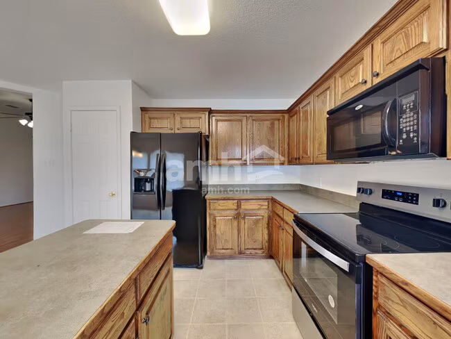 733 Morgan Drive, Burleson, TX 76028 photo 4