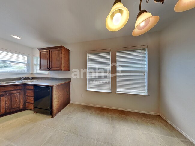 733 Morgan Drive, Burleson, TX 76028 photo 5