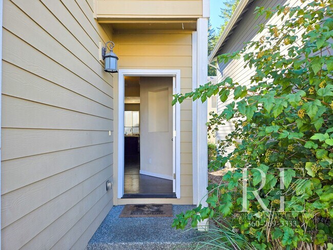 Effortless Elegance in Caldart Heights, Poulsbo photo 2