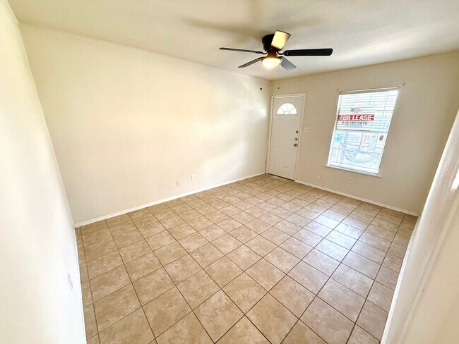 520 Prado St San Antonio, TX 78204 photo 3