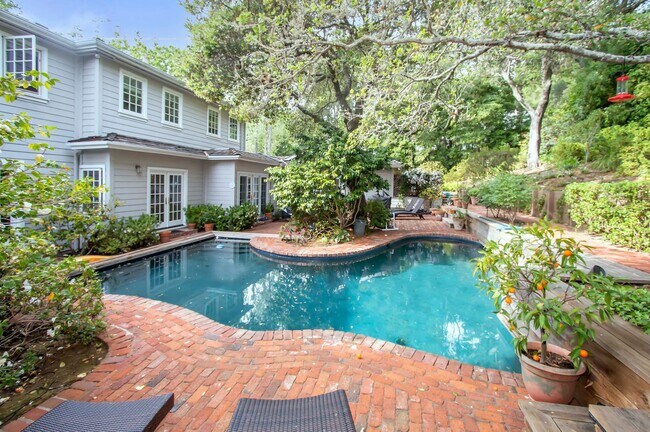 Stunning Kentfield Home photo 2