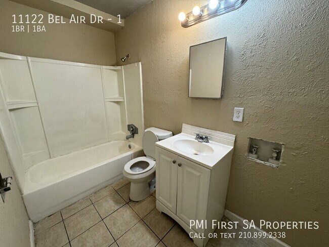 11122 Belair Dr San Antonio, TX 78213 photo 3