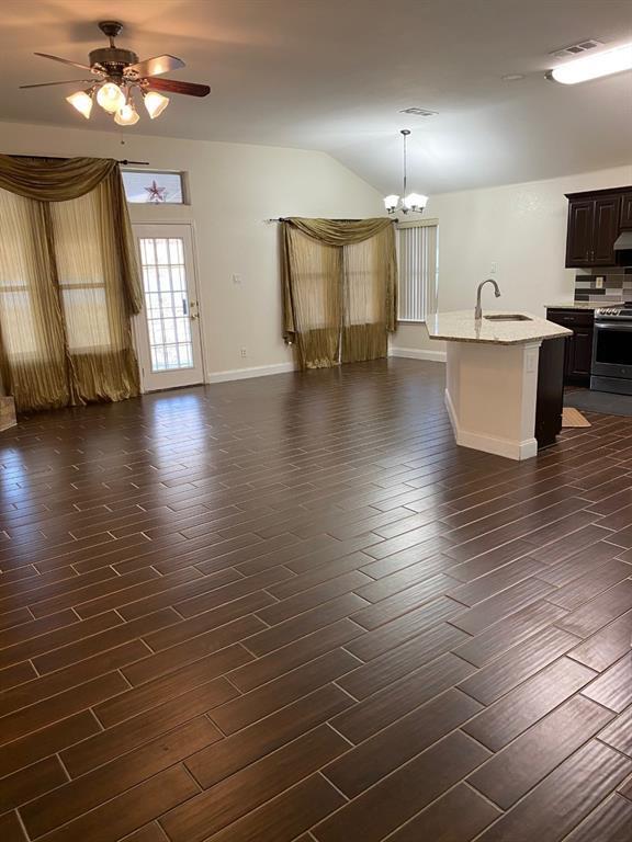 803 Slaughter Ln Euless, TX 76040 photo 3