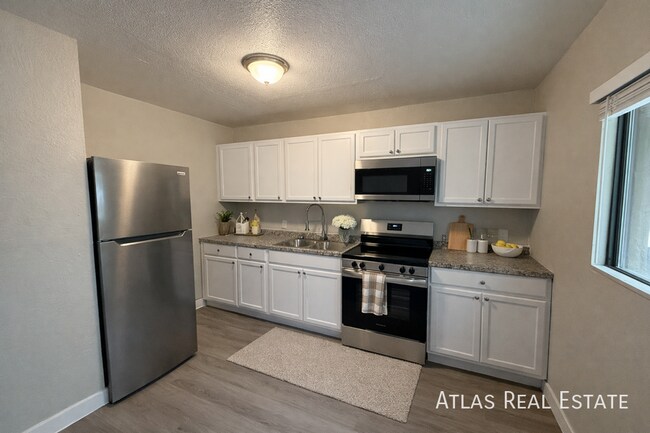 1537 W Pierce St Phoenix, AZ 85007 photo 2