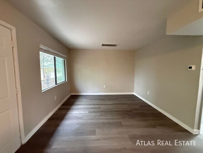 1537 W Pierce St Phoenix, AZ 85007 photo 4